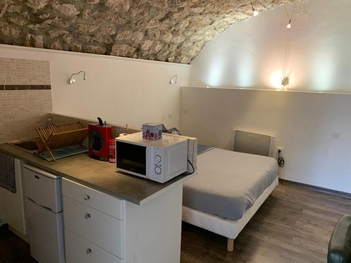La Grotte Apartment La Garde Adhemar Exterior photo